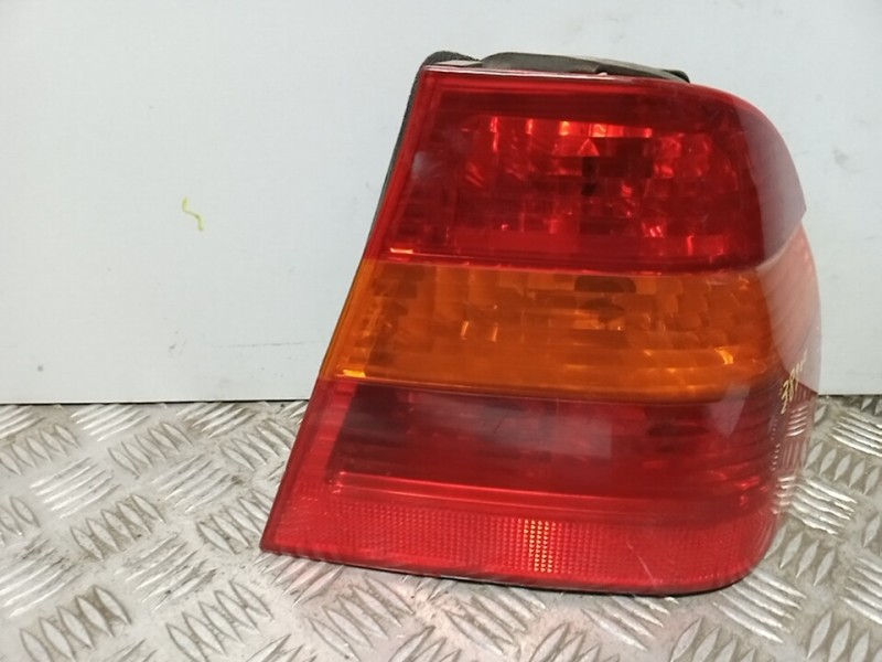 Recambio de piloto trasero derecho para bmw serie 3 berlina (e46) 320d referencia OEM IAM 63216946534  