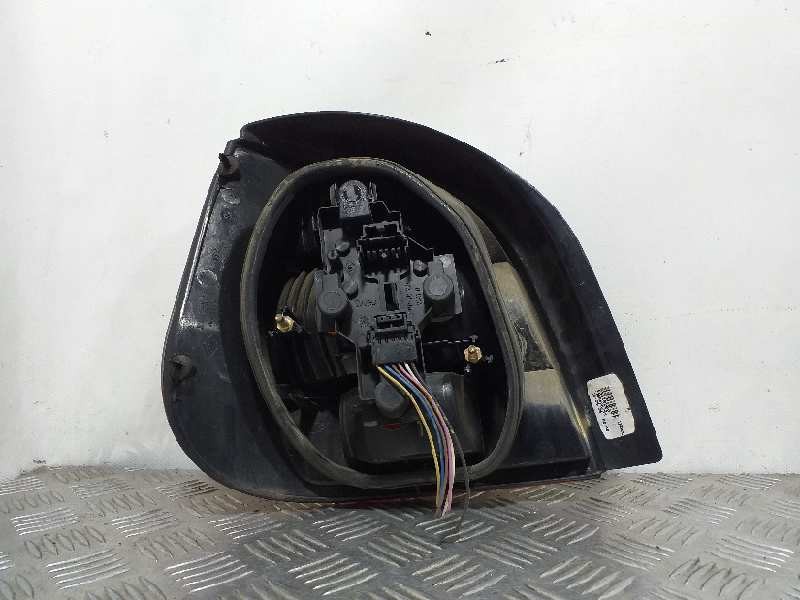 Recambio de piloto trasero derecho para renault scenic (ja..) 1.6 16v expression referencia OEM IAM 7700428055  