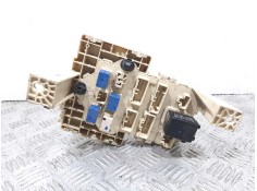 Recambio de caja reles / fusibles para opel agila b enjoy referencia OEM IAM 3677051K40  