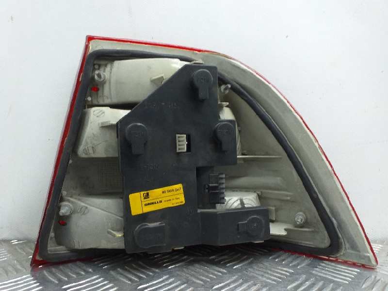 Recambio de piloto trasero izquierdo para opel vectra b berlina referencia OEM IAM    Recambio de piloto trasero izquierdo para opel vectra b berlina referencia OEM IAM