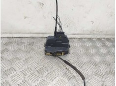 Recambio de cerradura puerta trasera izquierda para renault megane ii classic berlina confort authentique referencia OEM IAM 820