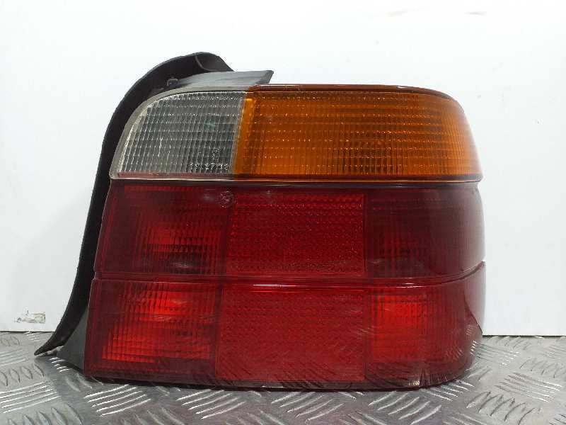 Recambio de piloto trasero derecho para bmw serie 3 compacto (e36) 316i referencia OEM IAM 63218357870  