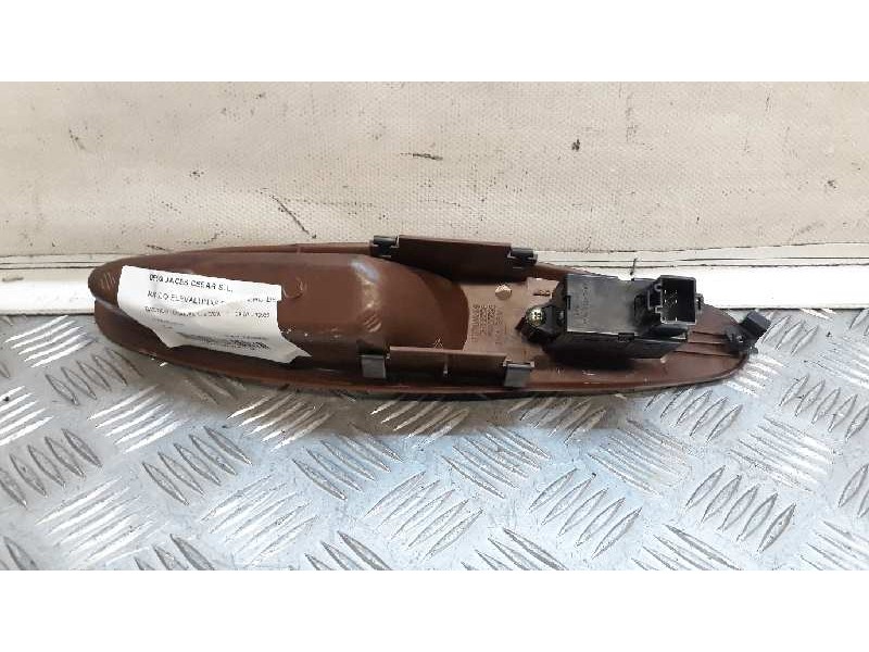 Recambio de mando elevalunas delantero derecho para daewoo leganza 2.0 cdx referencia OEM IAM   