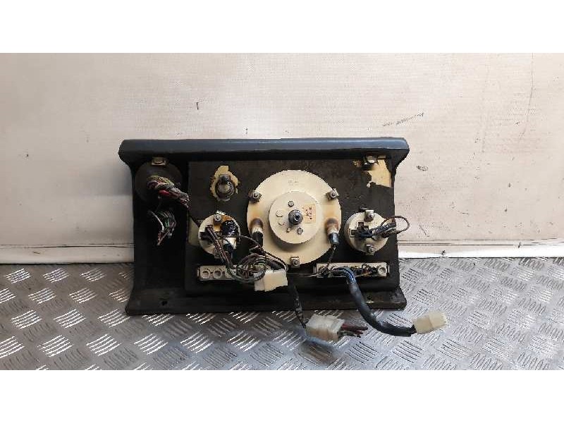 Recambio de cuadro instrumentos para mercedes-benz mb 90 631.13 kombi referencia OEM IAM 6315420303  