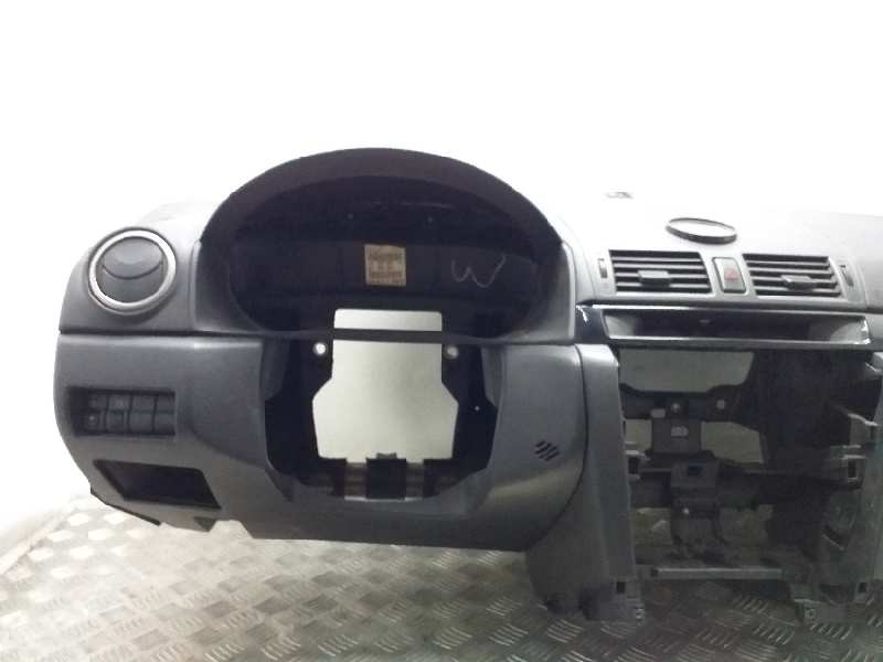 Recambio de salpicadero para mazda 3 berlina (bk) 1.6 crdt active referencia OEM IAM   