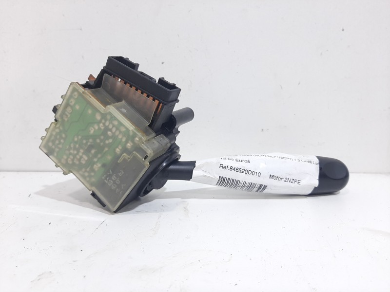 Recambio de mando limpia para toyota yaris (ncp1/nlp1/scp1) 1.3 linea luna referencia OEM IAM 846520D010  