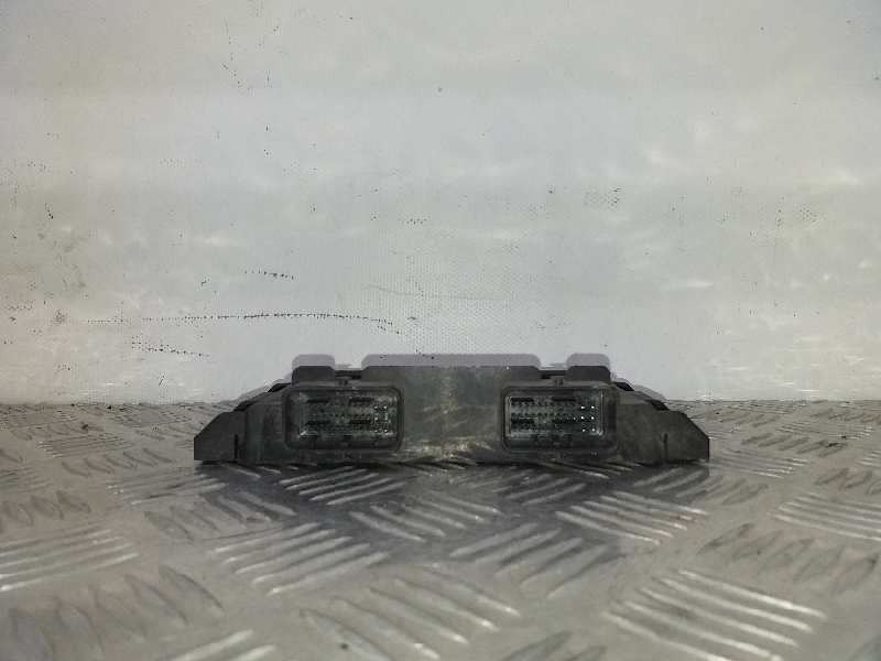 Recambio de centralita motor uce para peugeot 206 berlina xr referencia OEM IAM 9641390180  