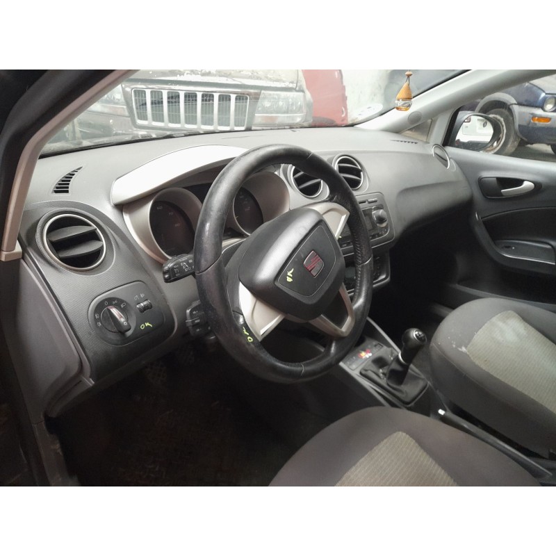 SEAT IBIZA III (6L1) - imagen 4
