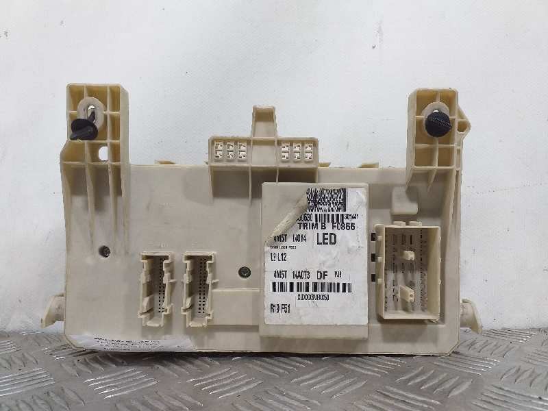 Recambio de caja reles / fusibles para ford focus berlina (cap) ghia referencia OEM IAM 4M5T14014LED  