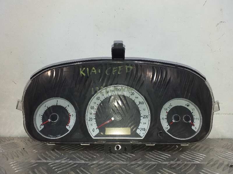Recambio de cuadro instrumentos para kia cee´d concept referencia OEM IAM 940031H130  
