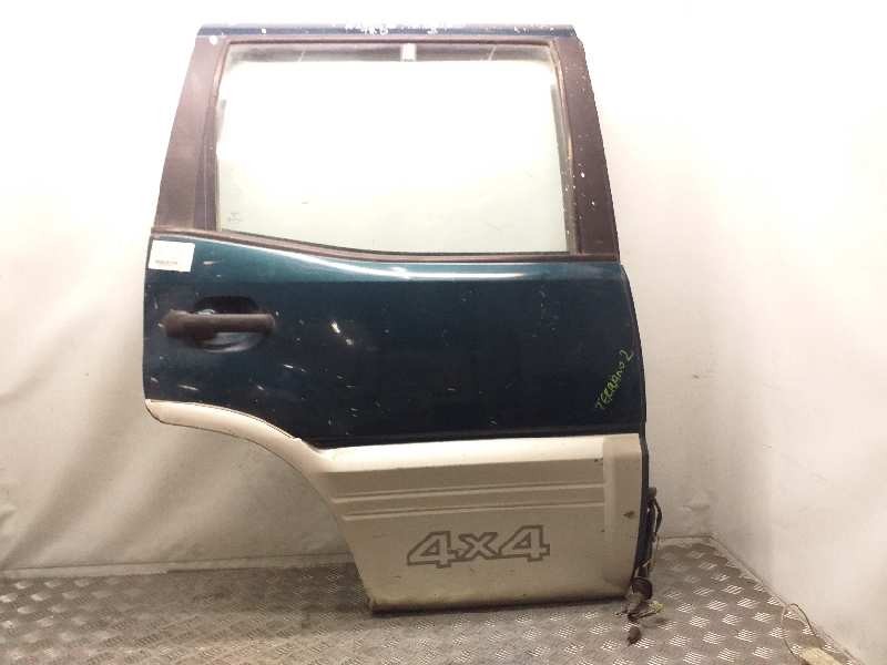 Recambio de puerta trasera derecha para nissan terrano/terrano.ii (r20) 2.7 turbodiesel referencia OEM IAM  VERDE 