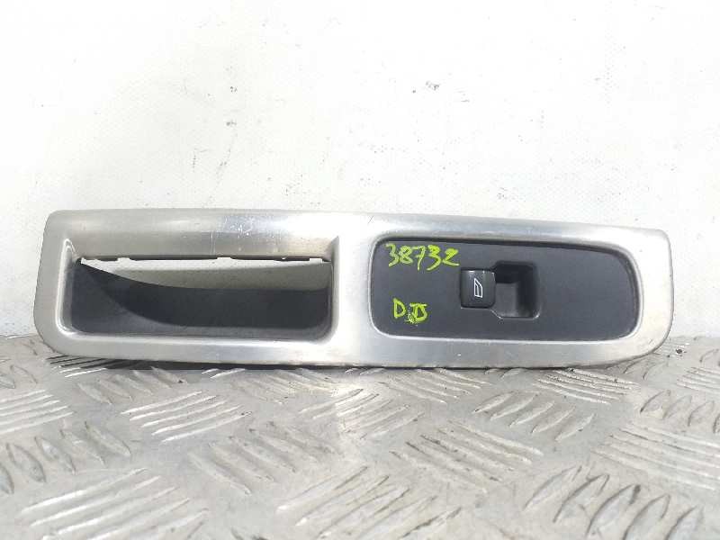 Recambio de mando elevalunas delantero derecho para volvo v50 familiar 2.0 d kinetic referencia OEM IAM 30658448  