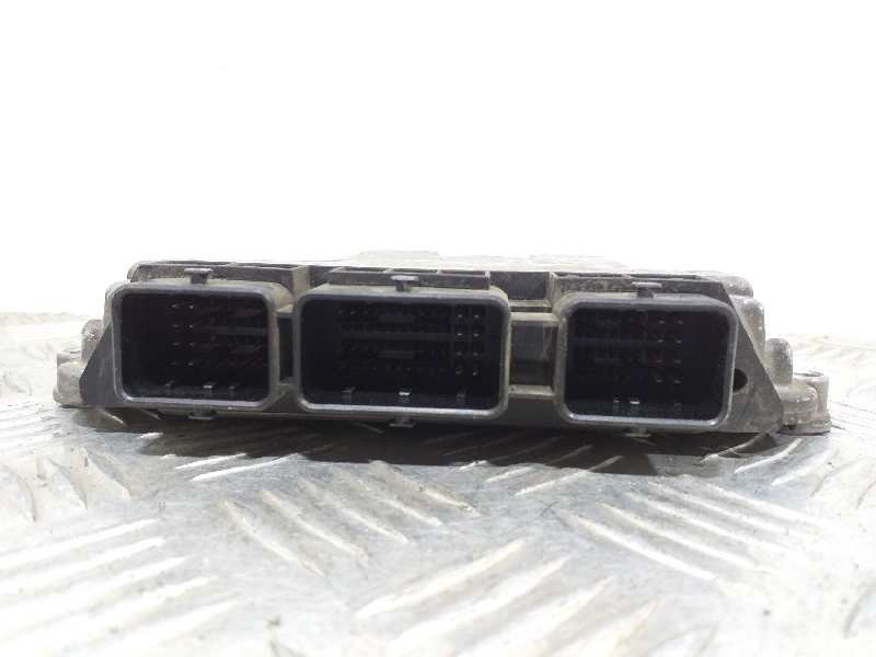 Recambio de centralita motor uce para renault scenic ii grand confort authentique referencia OEM IAM 0281011549 8200310863 