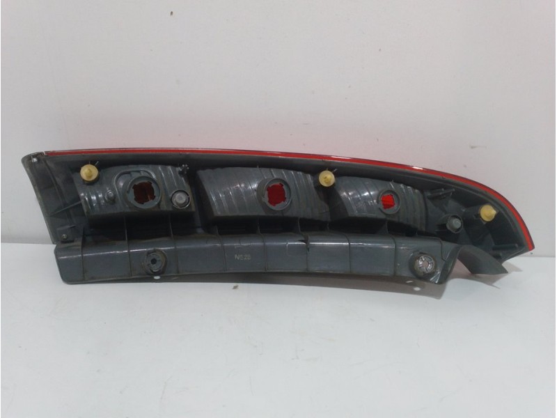 Recambio de piloto trasero derecho para honda stream (rn1/3) 2.0i es referencia OEM IAM 33501S7A003  