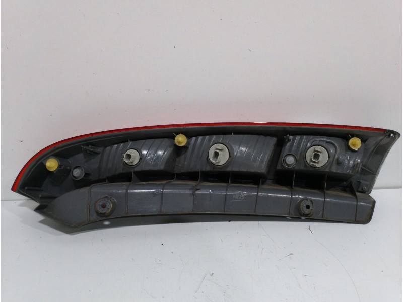 Recambio de piloto trasero izquierdo para honda stream (rn1/3) 2.0i es referencia OEM IAM 33551S7A003  
