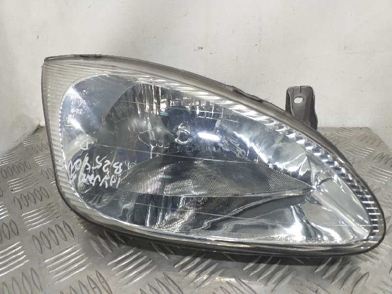 Recambio de faro derecho para hyundai lantra berlina (rd) 1.6 gls referencia OEM IAM 9210429061  
