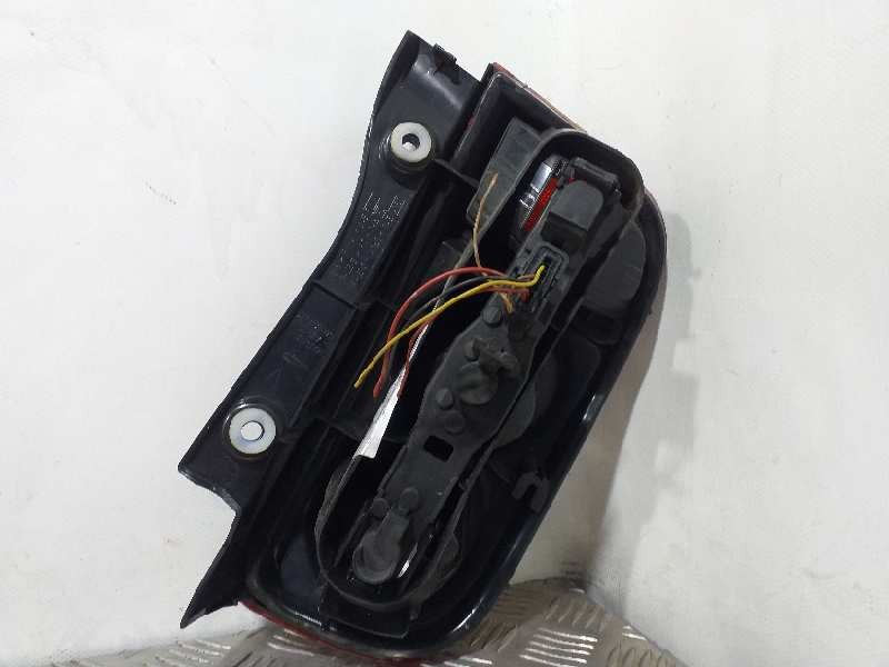 Recambio de piloto trasero derecho para nissan micra (k12e) acenta referencia OEM IAM 26554AX720  