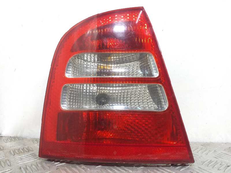 Recambio de piloto trasero izquierdo para skoda octavia berlina (1u2) tour referencia OEM IAM 1U6945111C  