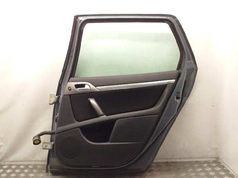 Recambio de puerta trasera derecha para peugeot 407 st confort referencia OEM IAM  VERDE 