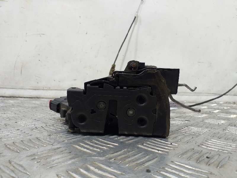 Recambio de cerradura puerta delantera izquierda para mazda 3 berlina (bk) 1.6 crdt active referencia OEM IAM   