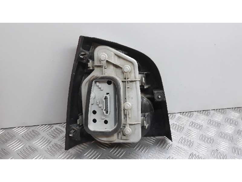Recambio de piloto trasero derecho para volkswagen polo (9n1) highline referencia OEM IAM 6Q6945096G  