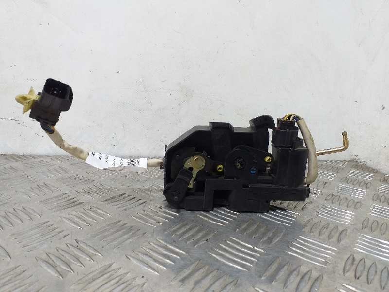 Recambio de cerradura puerta delantera derecha para hyundai getz (tb) 1.5 crdi referencia OEM IAM 813201C021  