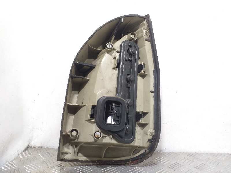 Recambio de piloto trasero izquierdo para opel zafira a club referencia OEM IAM 09117444  