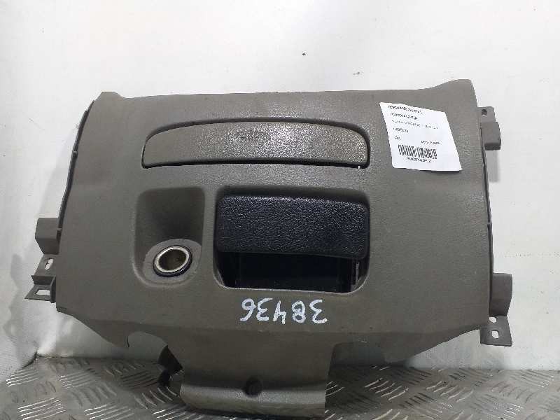 Recambio de consola central para chevrolet tacuma se referencia OEM IAM   