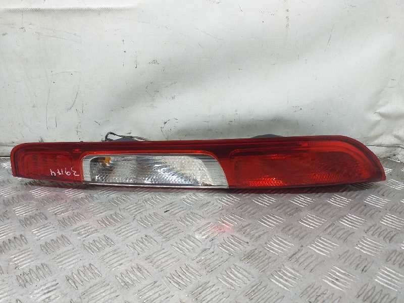 Recambio de piloto trasero derecho para ford focus berlina (cap) ghia referencia OEM IAM 1333832  