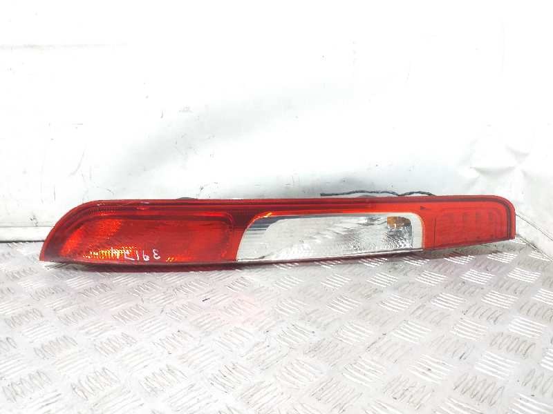Recambio de piloto trasero izquierdo para ford focus berlina (cap) ghia referencia OEM IAM 1333834  