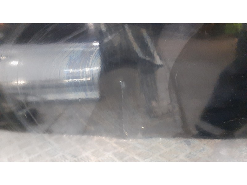 Recambio de puerta delantera izquierda para nissan primera berlina (p12) acenta referencia OEM IAM 80101BA030 NEGRO 