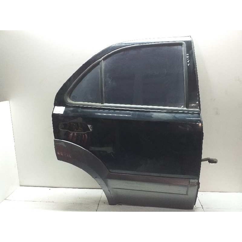 Recambio de puerta trasera derecha para kia sorento 2.5 crdi ex referencia OEM IAM 770043E100 NEGRO 