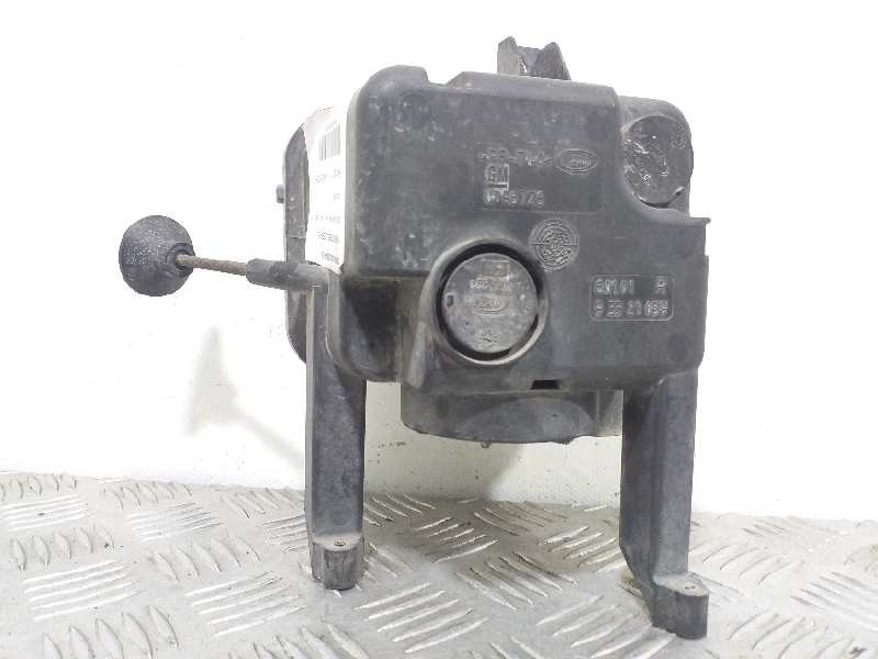 Recambio de faro antiniebla derecho para opel meriva blue line referencia OEM IAM 02B19117  