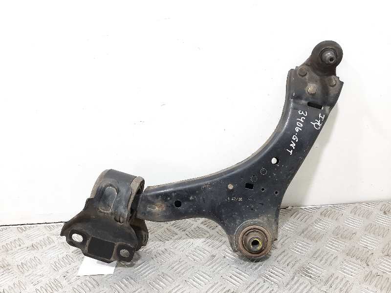 Recambio de brazo suspension inferior delantero izquierdo para renault clio iii authentique referencia OEM IAM 8200744091  