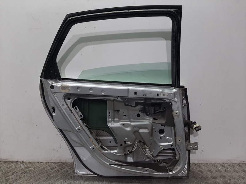 Recambio de puerta trasera izquierda para citroën c5 berlina 2.0 hdi sx referencia OEM IAM  PLATA 