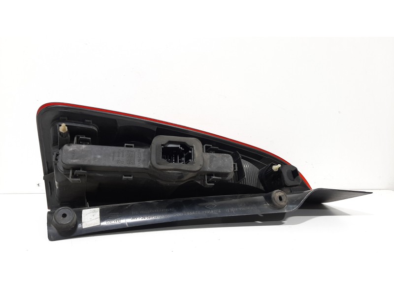 Recambio de piloto trasero derecho para renault espace iv (jk0) dynamique referencia OEM IAM 8200394724  