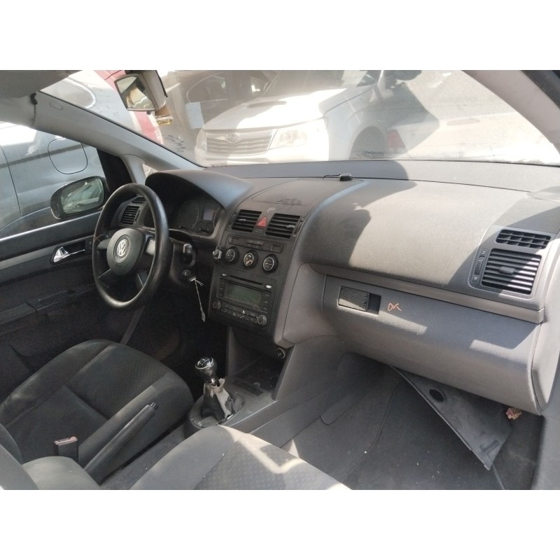 VOLKSWAGEN TOURAN (1T1, 1T2) - imagen 4