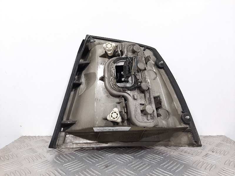 Recambio de piloto trasero izquierdo para opel astra g berlina club referencia OEM IAM 09117402  