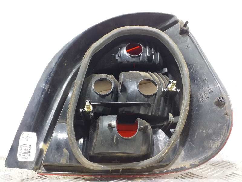 Recambio de piloto trasero izquierdo para renault scenic (ja..) 1.6 16v rt referencia OEM IAM 7700428054  