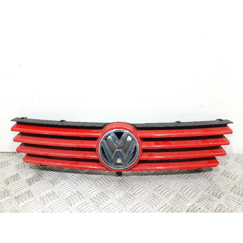 Recambio de rejilla delantera para volkswagen polo berlina (6n2) trendline referencia OEM IAM 6N0853651E  