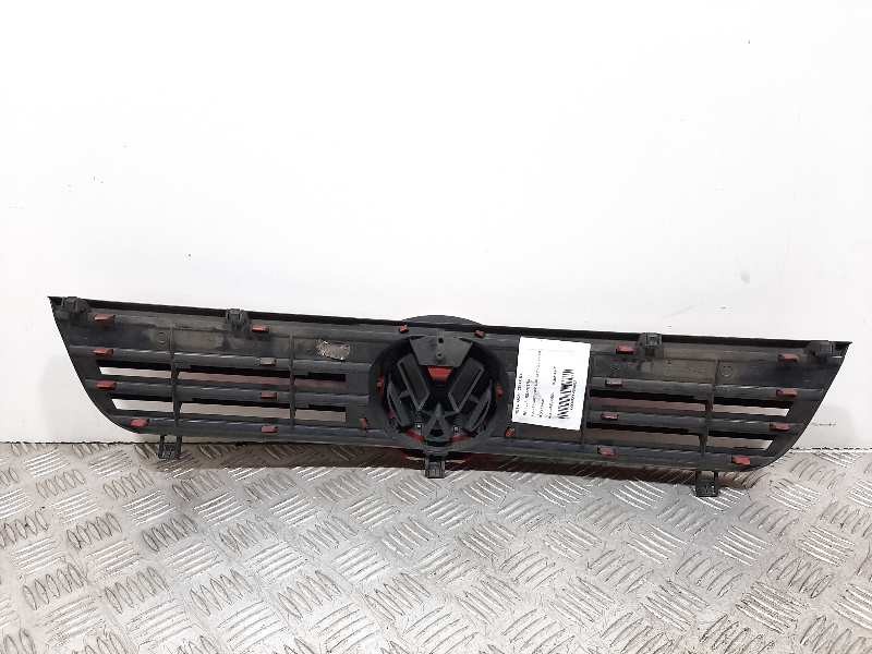 Recambio de rejilla delantera para volkswagen polo berlina (6n2) trendline referencia OEM IAM 6N0853651E  