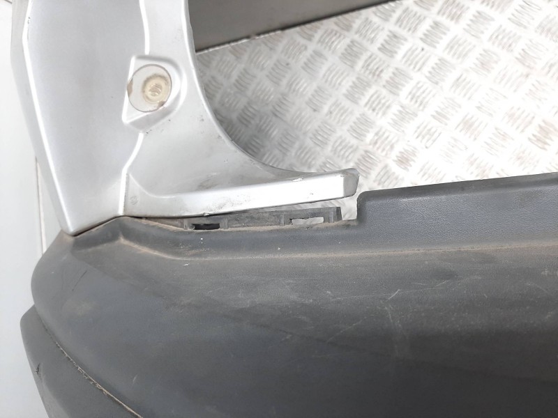 Recambio de paragolpes trasero para ford galaxy (ca1) ghia referencia OEM IAM 1546301 PLATA 