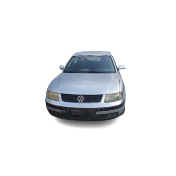 VOLKSWAGEN PASSAT BERLINA (3B2)