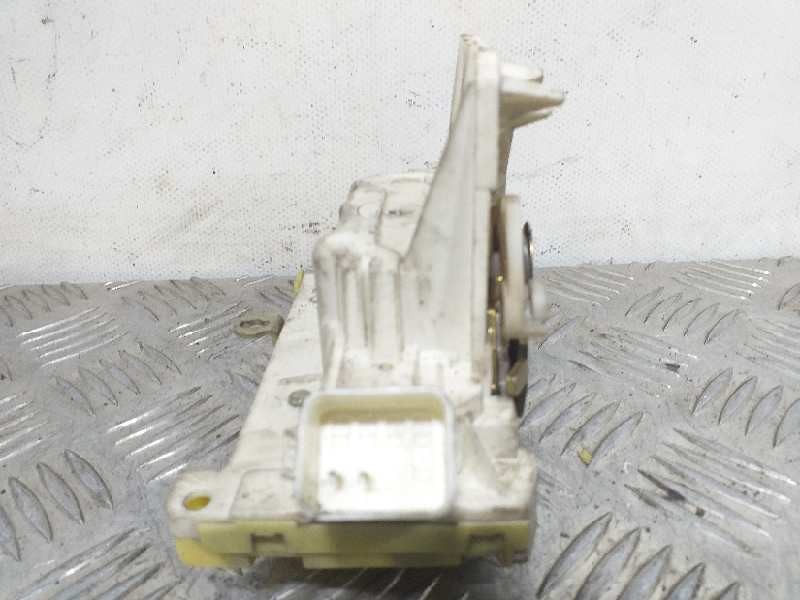 Recambio de cerradura puerta delantera izquierda para ssangyong musso referencia OEM IAM  2 PINES 