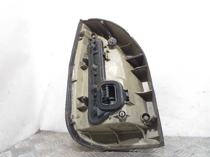 Recambio de piloto trasero derecho para opel zafira a elegance referencia OEM IAM   