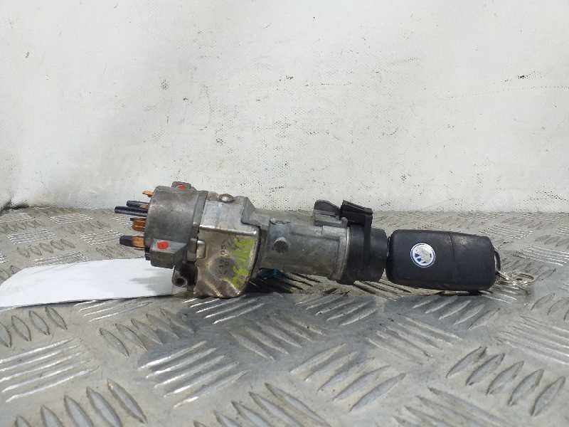 Recambio de conmutador de arranque para volkswagen polo (9n3) advance referencia OEM IAM 4B0905851  