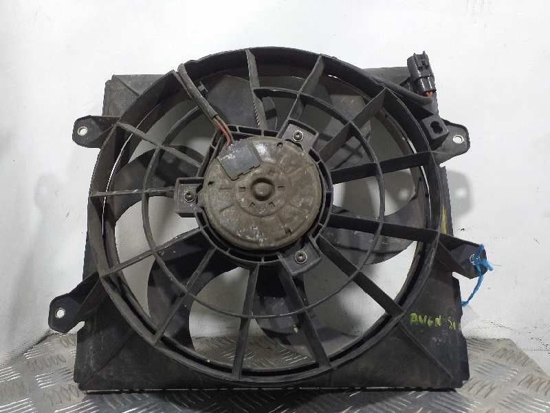 Recambio de electroventilador para toyota avensis berlina (t 22) referencia OEM IAM 3135103199  