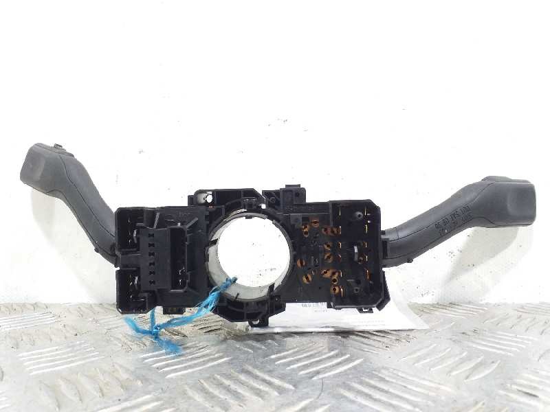 Recambio de mando multifuncion para volkswagen passat (321/323/331) referencia OEM IAM 8LO953513G  