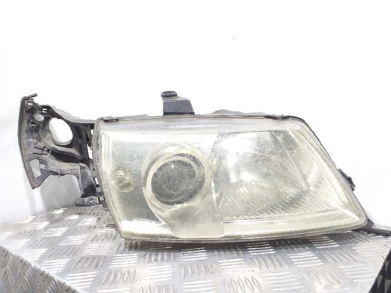 Recambio de faro derecho para saab 9-5 sedán 2.0 t e ecopower referencia OEM IAM 89008307  