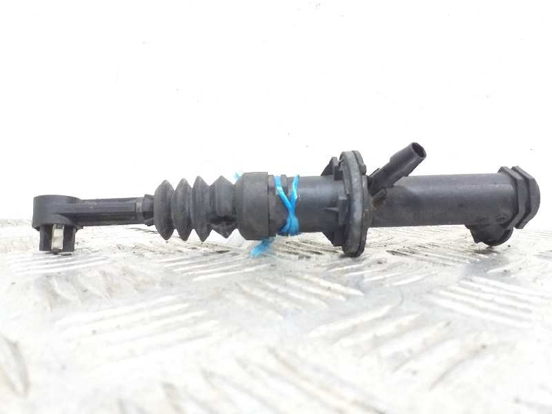 Recambio de bombin embrague para renault megane iii sport tourer emotion referencia OEM IAM   